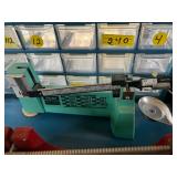 Powder reloading scales