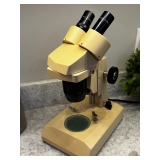 Microscope