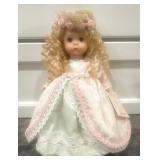 Madame Alexander 2001 8 “ Frog Princess Doll With Original Box, Tag & Stand