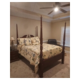 4 Post Queen Size Bed