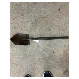  Entrenching Tool Folding shows Koren on back 
