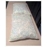 TWO SET SOFT PILLOWS