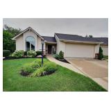 2 Bed 2 Bath Stand-Alone Condo in Desirable Northeast Fort Wayne with Newer Updates