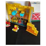 Vintage Fisher - Price Little People Play Family House - set includes people & various furniture pie