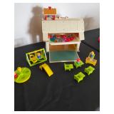 Vintage Fisher - Price Little People Play Family School house - set opens up to reveal a classroom -
