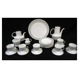 1065	ROSENTHAL MID CENTURY MODERN COMPOSITION SECUNDA DINNERWARE 23 PCS. 6 - 7 3/4 IN PLATES; 12 1/2