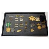 1159	TRAY W/ASSORTED MILITARY & RELATED INCLUDING 2 LARGER CAPTAINS BARS