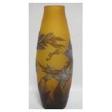 1005	CONTEMPORARY CAMEO ART GLASS VASE, APPROXIMATELY 11 IN H