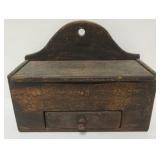 1119	CONTEMPORARY PRIMITIVE STYLE CANDLE BOX, APPROXIMATELY 14 IN X 7 IN X 11 IN