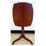 1138	ANTIQUE CHERRY TILT TOP TABLE CANDLE STAND, APPROXIMATELY 18 IN X 21 N X 28 IN H