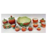 1154	ROYAL BAYREUTH STRAWBERRY ASSORTMENT OF BOWLS W/COVERED