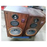 CERWIN VEGA SPEAKERS 