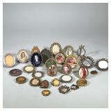 MINIATURE ROUND PICTURE FRAMES | Large lot of miniature rounded brass & copper picture frames.