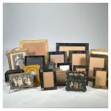 MIXED BRASS & OTHER PICTURE FRAMES | Large mixed lot of brass & mixed metal modern & antique picture