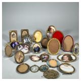 OVAL BRASS & OTHER PICTURE FRAMES | Large lot of mostly brass & other oval picture frames .
