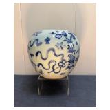 Chinese Porcelain Ginger Jar - Blue & White | (Possibly antique, 1900s) Chinese porcelain ginger jar
