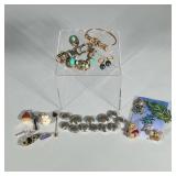 (28pc) MIXED JEWELRY LOT | Includes 9 brooches/pins, 1 tie pin, 2 bracelets, 2 necklace pendants, 1 