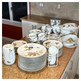 (92pc) Royal Worcester “Evesham” China Set | Fruit with gold trim pattern. Set includes: (2) covered