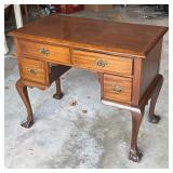 CHIPPENDALE STYLE KNEEHOLE DESK | Features ball-and-claw feet and cabriole legs. Dimensions: h. 30 x