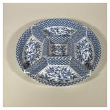 (5pc) JAPANESE BLUE AND WHITE PORCELAIN CONDIMENT SET | Blue and white porcelain service comprising 