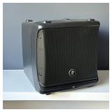 MACKIE DLM8 2000W POWERED LOUDSPEAKER | This Mackie DLM8 powered loudspeaker features a compact blac