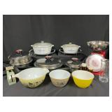 Vintage Pyrex & Kitchenware Collection