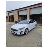  2019 Ford Fusion Energi (21763-9)