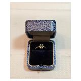 10k Gold Ring With Diamonds And Emerald  10k Gold Ring With Diamonds And Emerald