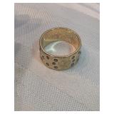 14k Gold Ring With 16 Diamonds 