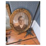 Oval Vintage framed picture of a man
