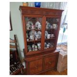 British Royal Commemorative porcelain tea cup and plates, Queen, Princes and Prince, thimble, Wooden