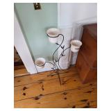 Plant stand with 3 pots
