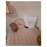 Twins size adjustable bed, pillows and throw