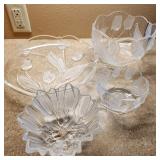 Mikasa Tulip platter and bowls