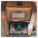 Philco radio and Record Player(1)