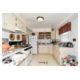 181-04 Kitchen (2)