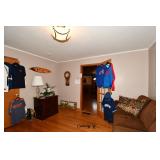 036-Family Room