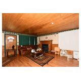 039-Family Room