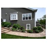 1069-Back Yard