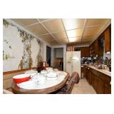 032-Kitchen