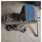 Large bench vice