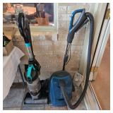 2 WORKING Vacuums!!