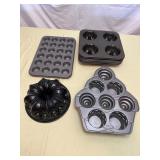 Bundt cake and mini muffin pans