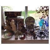 Decorative items 