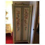 Armoire 21”x33”x75” H