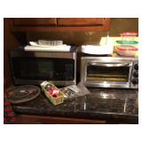 Microwave, toaster oven 