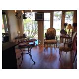 Breakfast room overview 