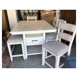 Table 4 chairs & 1 bench 
