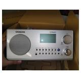 FM/AM HD Wooden Cabnet Stereo Radio