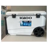 Igloo Latitude 137 Cans 90 Quart Rolling Cooler 